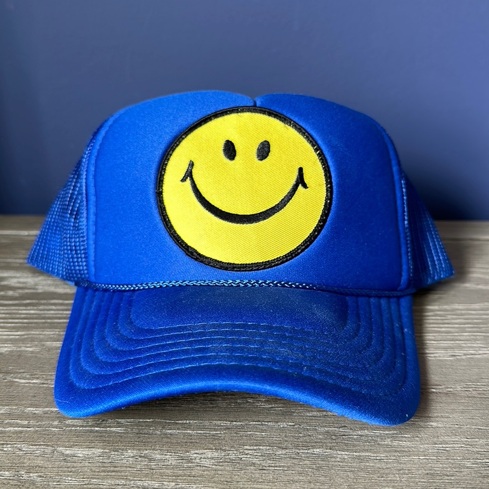 Aviator Nation smiley vintage trucker hat new without tags , Royal blue.